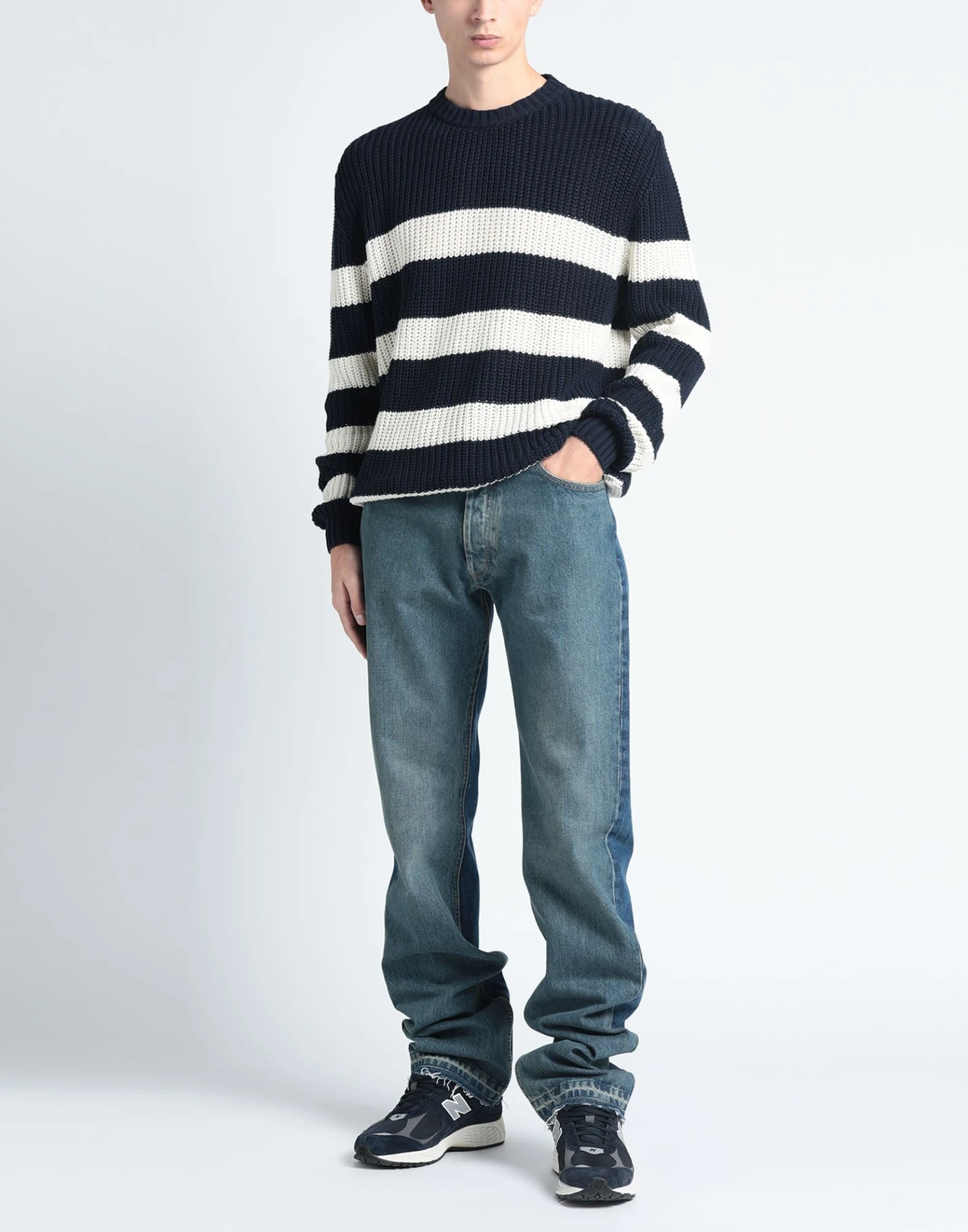 MAISON MARGIELA Blue Men‘s Denim Pants 4 MAISON MARGIELA Blue Men‘s Denim Pants - Image 2